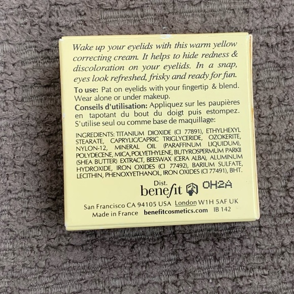 Benefit Lemon Aid Color Correcting Eyelid Primer - Picture 2 of 5